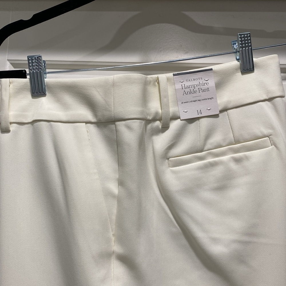 Cream, lined wool trousers. Ankle, with sit and side slit pockets. - Picture 3 of 3